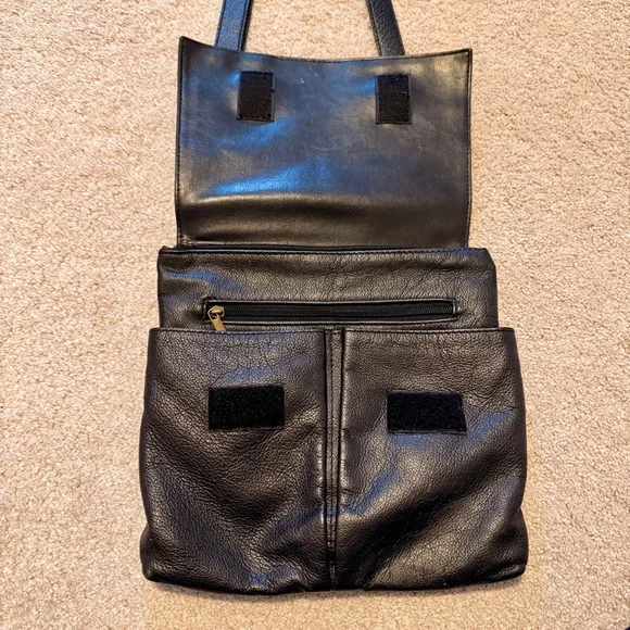 BLACK PEBBLED LEATHER CROSSBODY PURSE π€ - Picture 3 of 6